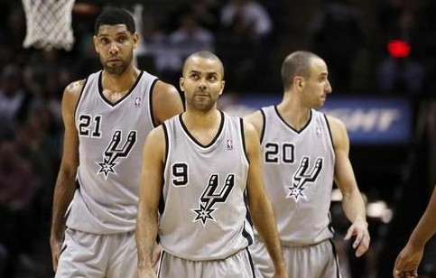 每体：孔德提前退出巴萨今日训练，出战塞尔塔成疑（每体：孔德今日巴萨训练提前离场，出战塞尔塔存疑）