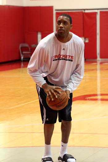 扑救成功率高达91.7%，侯森当选中超11月最佳守门员（91.7%扑救成功率加持，侯森荣膺中超11月最佳门将）