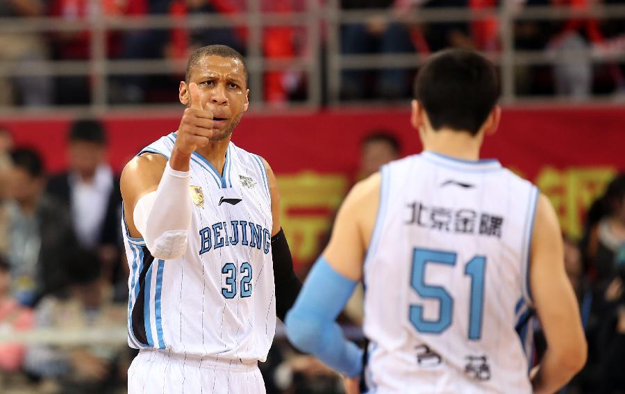 神户后卫：我没有被费利佩完全压制；我们在主场本应该争胜的（神户后卫：费利佩并未完全占优，主场本该取胜）