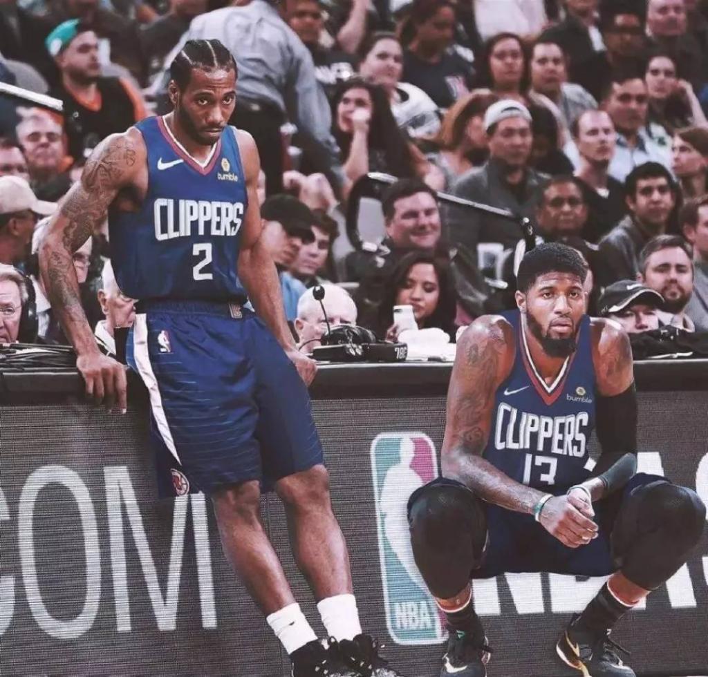 足球周刊：重返国足是刘若钒的愿望，殷切期待完成A级赛首秀（足球周刊：刘若钒盼回归国足，渴望迎来A级赛首秀）