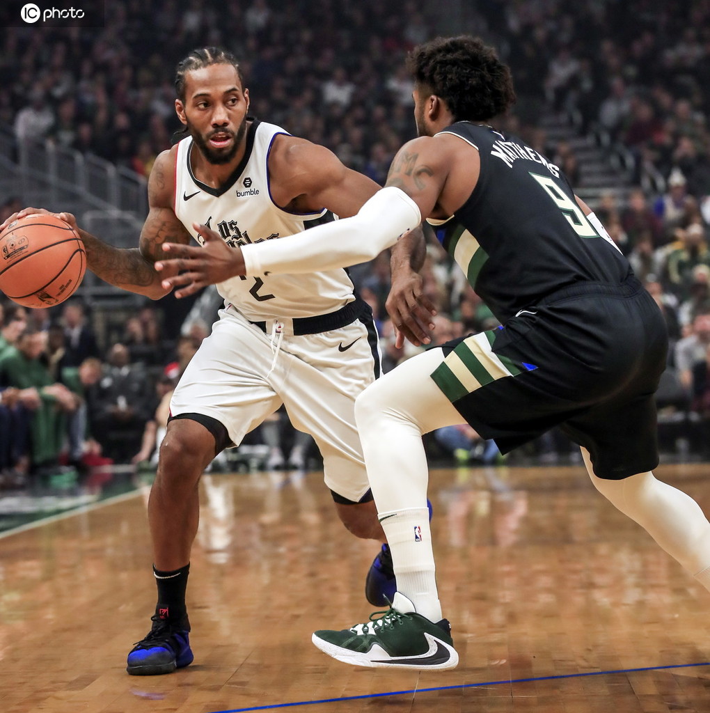 卡什：今夏只想留在维拉；还在找对象，波兰女生请私信我（卡什表态今夏只留维拉；仍在寻觅另一半，欢迎波兰女生私信）