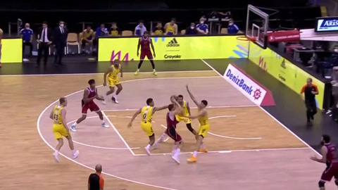 半场战报：罗马0-1那不勒斯，内雷斯反击单刀破门（半场速报：那不勒斯1-0领先罗马，内雷斯反击单刀破门）